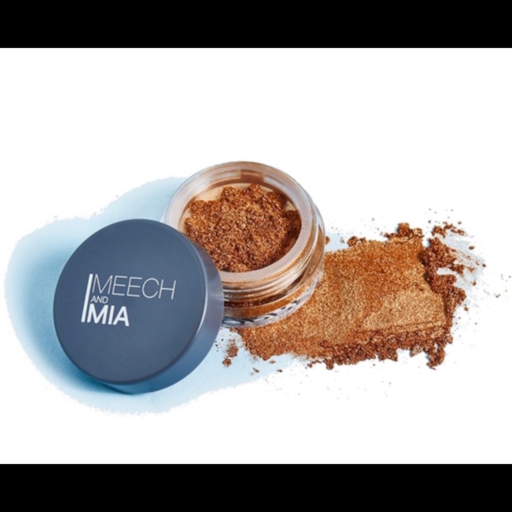M&M Eyeshadow powder color Copper